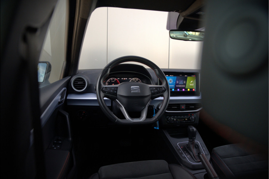 Seat Ibiza 1.5 TSI FR Business Intense Plus | Panoramadak | Stoelverwarming | Apple Carplay | Adaptive Cruise Control | Camera | Navigatie | Ambiance Verlichting | Parkeersensoren | DAB | Digitale Tellers | Dealer Onderhouden