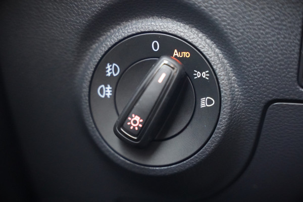Seat Ibiza 1.5 TSI FR Business Intense Plus | Panoramadak | Stoelverwarming | Apple Carplay | Adaptive Cruise Control | Camera | Navigatie | Ambiance Verlichting | Parkeersensoren | DAB | Digitale Tellers | Dealer Onderhouden