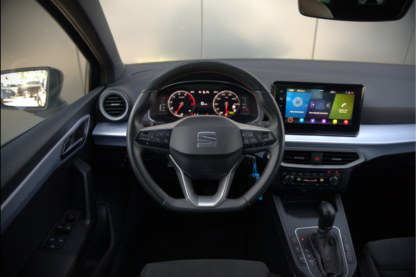 Seat Ibiza 1.5 TSI FR Business Intense Plus | Panoramadak | Stoelverwarming | Apple Carplay | Adaptive Cruise Control | Camera | Navigatie | Ambiance Verlichting | Parkeersensoren | DAB | Digitale Tellers | Dealer Onderhouden