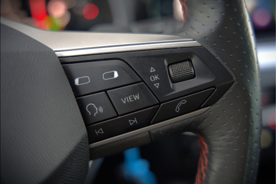 Seat Ibiza 1.5 TSI FR Business Intense Plus | Panoramadak | Stoelverwarming | Apple Carplay | Adaptive Cruise Control | Camera | Navigatie | Ambiance Verlichting | Parkeersensoren | DAB | Digitale Tellers | Dealer Onderhouden