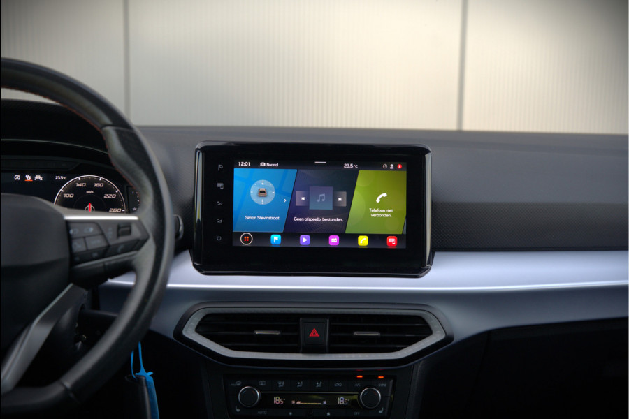 Seat Ibiza 1.5 TSI FR Business Intense Plus | Panoramadak | Stoelverwarming | Apple Carplay | Adaptive Cruise Control | Camera | Navigatie | Ambiance Verlichting | Parkeersensoren | DAB | Digitale Tellers | Dealer Onderhouden