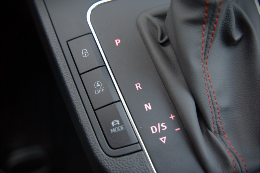 Seat Ibiza 1.5 TSI FR Business Intense Plus | Panoramadak | Stoelverwarming | Apple Carplay | Adaptive Cruise Control | Camera | Navigatie | Ambiance Verlichting | Parkeersensoren | DAB | Digitale Tellers | Dealer Onderhouden