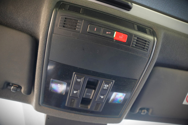 Seat Ibiza 1.5 TSI FR Business Intense Plus | Panoramadak | Stoelverwarming | Apple Carplay | Adaptive Cruise Control | Camera | Navigatie | Ambiance Verlichting | Parkeersensoren | DAB | Digitale Tellers | Dealer Onderhouden