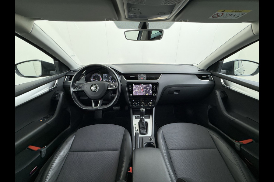 Škoda Octavia Combi 1.5TSI 150PK Automaat Stoelverwarming Apple Carplay Android Auto Navi Ecc Pdc Business Edition Isofix Cruise Control Led Lmv Bluetooth 1e Eigenaar Dealeronderhouden Origineel Nederlandse Auto