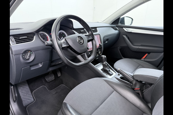Škoda Octavia Combi 1.5TSI 150PK Automaat Stoelverwarming Apple Carplay Android Auto Navi Ecc Pdc Business Edition Isofix Cruise Control Led Lmv Bluetooth 1e Eigenaar Dealeronderhouden Origineel Nederlandse Auto