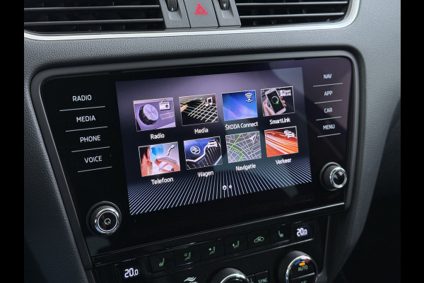 Škoda Octavia Combi 1.5TSI 150PK Automaat Stoelverwarming Apple Carplay Android Auto Navi Ecc Pdc Business Edition Isofix Cruise Control Led Lmv Bluetooth 1e Eigenaar Dealeronderhouden Origineel Nederlandse Auto