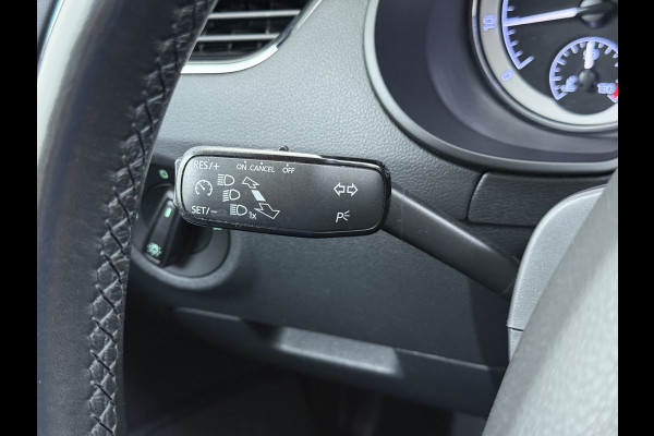 Škoda Octavia Combi 1.5TSI 150PK Automaat Stoelverwarming Apple Carplay Android Auto Navi Ecc Pdc Business Edition Isofix Cruise Control Led Lmv Bluetooth 1e Eigenaar Dealeronderhouden Origineel Nederlandse Auto
