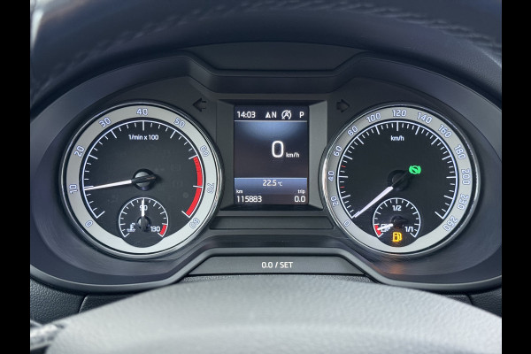 Škoda Octavia Combi 1.5TSI 150PK Automaat Stoelverwarming Apple Carplay Android Auto Navi Ecc Pdc Business Edition Isofix Cruise Control Led Lmv Bluetooth 1e Eigenaar Dealeronderhouden Origineel Nederlandse Auto