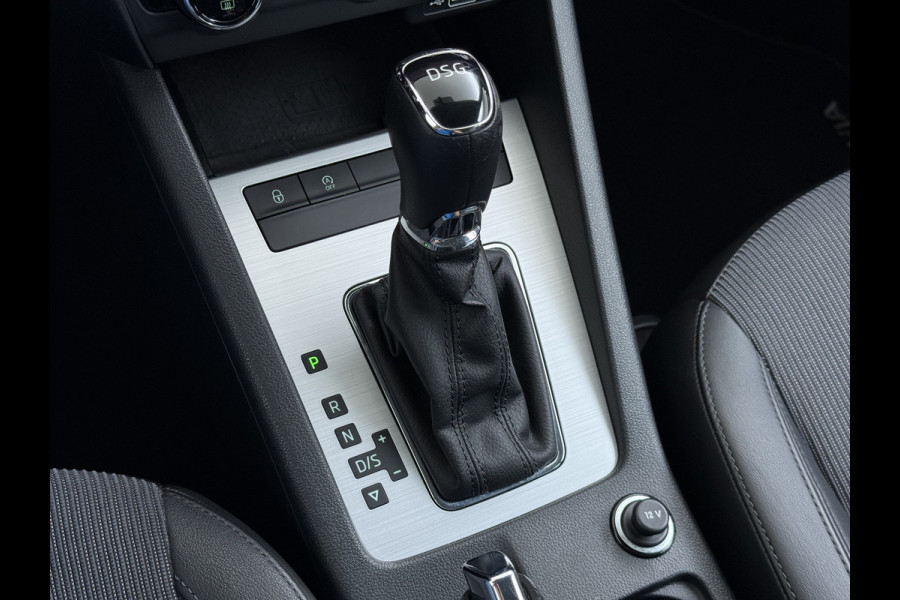 Škoda Octavia Combi 1.5TSI 150PK Automaat Stoelverwarming Apple Carplay Android Auto Navi Ecc Pdc Business Edition Isofix Cruise Control Led Lmv Bluetooth 1e Eigenaar Dealeronderhouden Origineel Nederlandse Auto