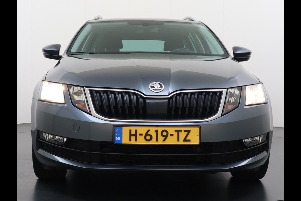 Škoda Octavia Combi 1.5TSI 150PK Automaat Stoelverwarming Apple Carplay Android Auto Navi Ecc Pdc Business Edition Isofix Cruise Control Led Lmv Bluetooth 1e Eigenaar Dealeronderhouden Origineel Nederlandse Auto