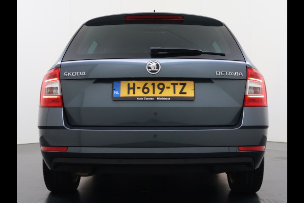 Škoda Octavia Combi 1.5TSI 150PK Automaat Stoelverwarming Apple Carplay Android Auto Navi Ecc Pdc Business Edition Isofix Cruise Control Led Lmv Bluetooth 1e Eigenaar Dealeronderhouden Origineel Nederlandse Auto