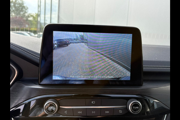 Ford Kuga 2.5 PHEV Vignale Elektr.-Trekhaak/Pano-dak/Head-up/Winter-pack
