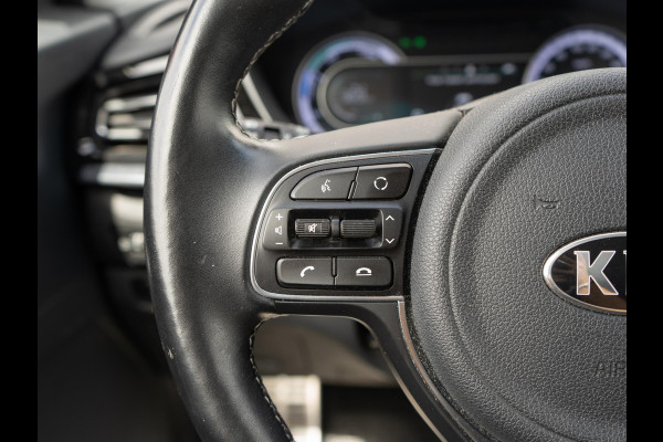 Kia Niro 1.6 GDi Hybrid DynamicPlusLine | Stoel en stuurverwarming| Navigatie | Achteruitrijcamera | Trekhaak |