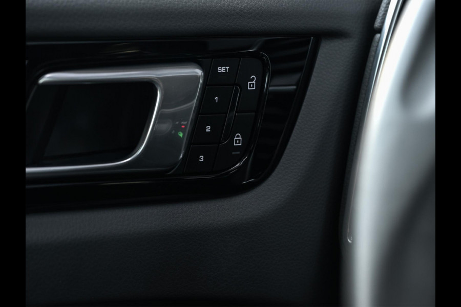 Porsche Cayenne 3.0 E-Hybrid Platinum Edition | Panoramadak | 360 Camera | Bose | Sport Chrono | Ambiance Verlichting | Stoelverwarming V+A | Luchtvering |