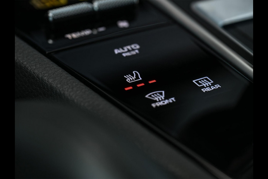 Porsche Cayenne 3.0 E-Hybrid Platinum Edition | Panoramadak | 360 Camera | Bose | Sport Chrono | Ambiance Verlichting | Stoelverwarming V+A | Luchtvering |
