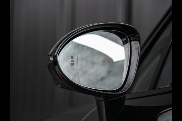 Porsche Cayenne 3.0 E-Hybrid Platinum Edition | Panoramadak | 360 Camera | Bose | Sport Chrono | Ambiance Verlichting | Stoelverwarming V+A | Luchtvering |