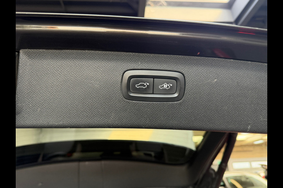 Volvo XC90 2.0 T8 Twin Engine AWD Momentum