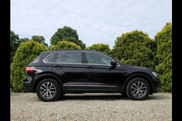 Volkswagen Tiguan 1.5 TSI Life Automaat * Trekhaak * LED *