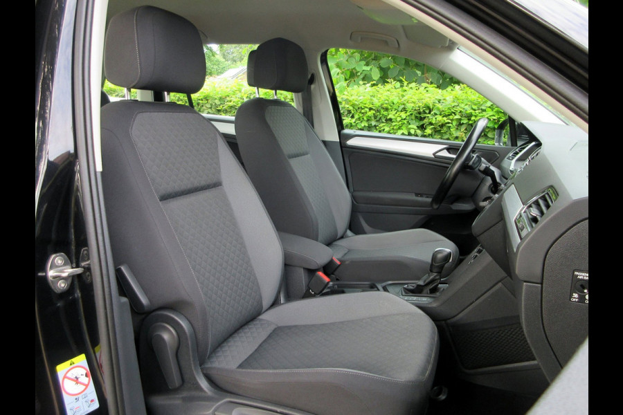 Volkswagen Tiguan 1.5 TSI Life Automaat * Trekhaak * LED *