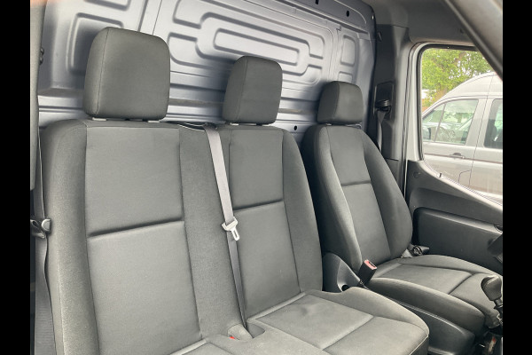 Mercedes-Benz Sprinter 3-Pers 314 2.2 CDI 143PK L2H1 Clima Cruise Audio Trekhaak 3-Persoons