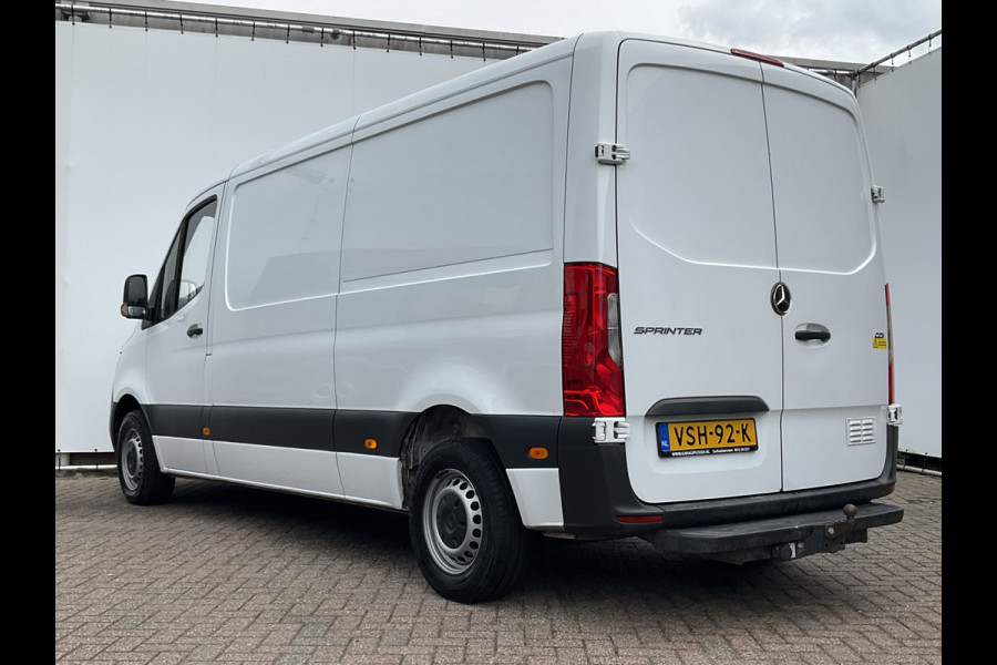 Mercedes-Benz Sprinter 3-Pers 314 2.2 CDI 143PK L2H1 Clima Cruise Audio Trekhaak 3-Persoons