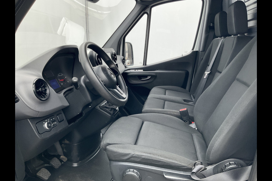 Mercedes-Benz Sprinter 3-Pers 314 2.2 CDI 143PK L2H1 Clima Cruise Audio Trekhaak 3-Persoons