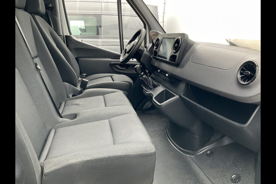 Mercedes-Benz Sprinter 3-Pers 314 2.2 CDI 143PK L2H1 Clima Cruise Audio Trekhaak 3-Persoons