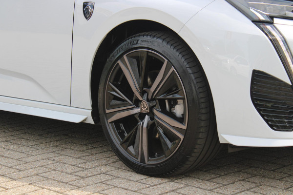 Peugeot 308 1.2 Hybrid 145PK AUTOMAAT GT | PANORAMA SCHUIF/KANTEL DAK | AFNEEMBARE TREKHAAK | NAVIGATIE | SENSATION PACK: FOCAL HIFI SYSTEM (PREMIUM HIFI SYSTEEM MET 10 SPEAKERS)/DRAADLOZE TELEFOONLADER | 360° VISION & DRIVE ASSIST PLUS PACK: ACHTERUITRIJCAMERA 360° VISEOPARK 3 (4 CAMERA'S)/PARKEERHULP VOOR EN ACHTER/ANTI DIEFSTAL ALARM/PEUGEOT i-COCKPIT MET CONFIGUREERBAAR 3D-INSTRUMENTENPANEEL/CLEAN CABIN | ALCANTARA EXECUTIVE PACK: BEKLEDING ALCANTARA/KUNSTLEDER INCL. ELEKTRISCH BEDIENBARE AGR STOEL EN MASSAGE OP BEIDE VOORSTOELEN | 18" LICHTMETALEN VELGEN "PORTLAND" | NAVIGATI