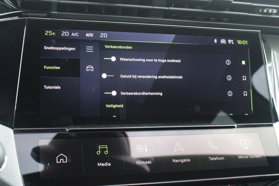 Peugeot 308 1.2 Hybrid 145PK AUTOMAAT GT | PANORAMA SCHUIF/KANTEL DAK | AFNEEMBARE TREKHAAK | NAVIGATIE | SENSATION PACK: FOCAL HIFI SYSTEM (PREMIUM HIFI SYSTEEM MET 10 SPEAKERS)/DRAADLOZE TELEFOONLADER | 360° VISION & DRIVE ASSIST PLUS PACK: ACHTERUITRIJCAMERA 360° VISEOPARK 3 (4 CAMERA'S)/PARKEERHULP VOOR EN ACHTER/ANTI DIEFSTAL ALARM/PEUGEOT i-COCKPIT MET CONFIGUREERBAAR 3D-INSTRUMENTENPANEEL/CLEAN CABIN | ALCANTARA EXECUTIVE PACK: BEKLEDING ALCANTARA/KUNSTLEDER INCL. ELEKTRISCH BEDIENBARE AGR STOEL EN MASSAGE OP BEIDE VOORSTOELEN | 18" LICHTMETALEN VELGEN "PORTLAND" | NAVIGATI