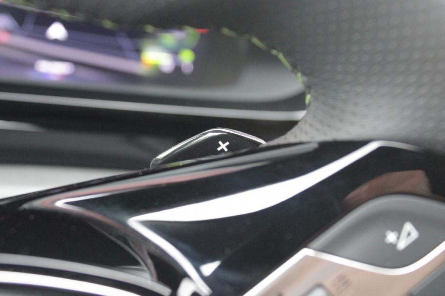 Peugeot 308 1.2 Hybrid 145PK AUTOMAAT GT | PANORAMA SCHUIF/KANTEL DAK | AFNEEMBARE TREKHAAK | NAVIGATIE | SENSATION PACK: FOCAL HIFI SYSTEM (PREMIUM HIFI SYSTEEM MET 10 SPEAKERS)/DRAADLOZE TELEFOONLADER | 360° VISION & DRIVE ASSIST PLUS PACK: ACHTERUITRIJCAMERA 360° VISEOPARK 3 (4 CAMERA'S)/PARKEERHULP VOOR EN ACHTER/ANTI DIEFSTAL ALARM/PEUGEOT i-COCKPIT MET CONFIGUREERBAAR 3D-INSTRUMENTENPANEEL/CLEAN CABIN | ALCANTARA EXECUTIVE PACK: BEKLEDING ALCANTARA/KUNSTLEDER INCL. ELEKTRISCH BEDIENBARE AGR STOEL EN MASSAGE OP BEIDE VOORSTOELEN | 18" LICHTMETALEN VELGEN "PORTLAND" | NAVIGATI