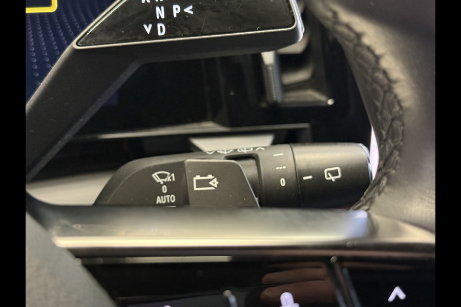 Renault Mégane E-Tech EV40 Boost Charge Techno NAVI-CAMERA-PDC-AIRCO/ECC-TWO TONE-SOH 95,6%