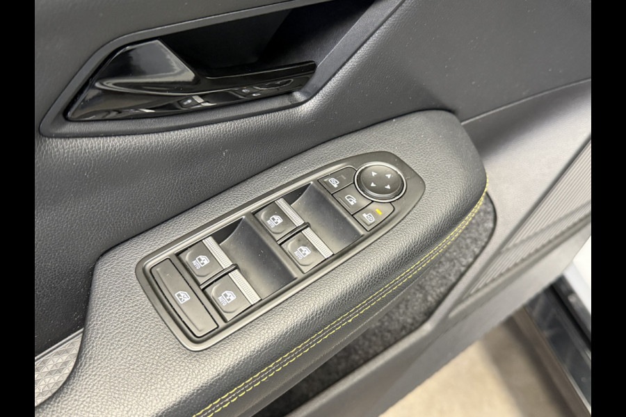 Renault Mégane E-Tech EV40 Boost Charge Techno NAVI-CAMERA-PDC-AIRCO/ECC-TWO TONE-SOH 95,6%