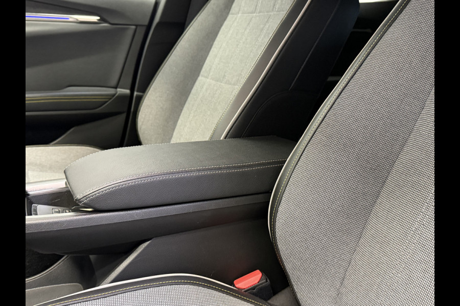Renault Mégane E-Tech EV40 Boost Charge Techno NAVI-CAMERA-PDC-AIRCO/ECC-TWO TONE-SOH 95,6%