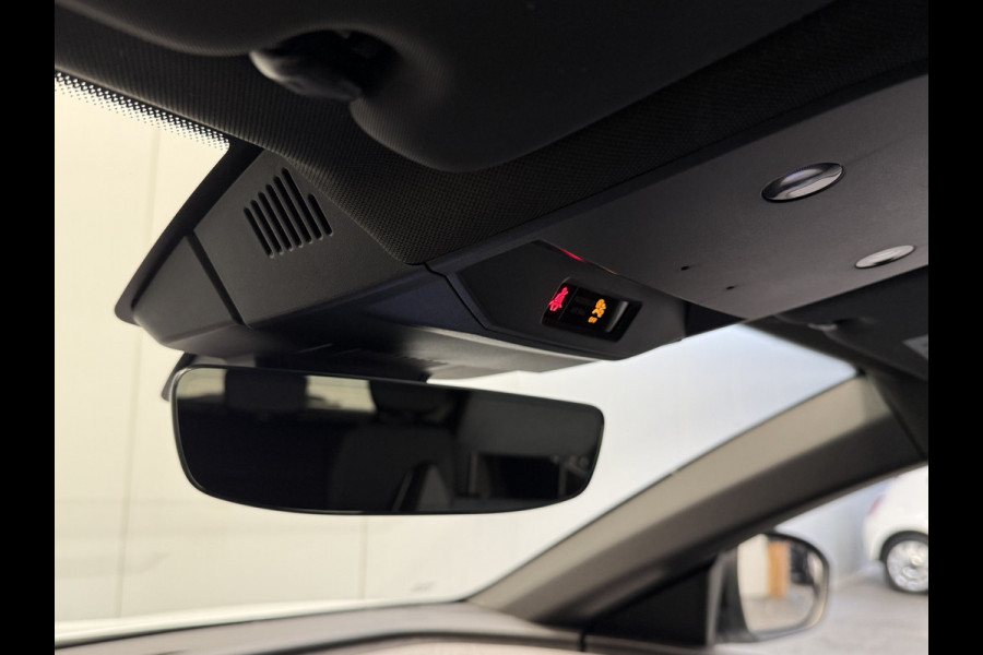 Renault Mégane E-Tech EV40 Boost Charge Techno NAVI-CAMERA-PDC-AIRCO/ECC-TWO TONE-SOH 95,6%