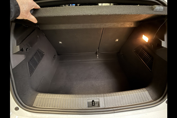 Renault Mégane E-Tech EV40 Boost Charge Techno NAVI-CAMERA-PDC-AIRCO/ECC-TWO TONE-SOH 95,6%