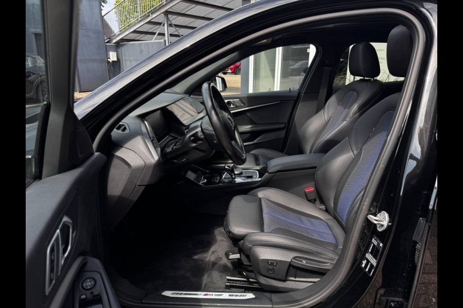 BMW 1-serie 118i M-Sport | Pano | NL-Auto | Leder + Sportstoelen | Camera | Stoelverwarming