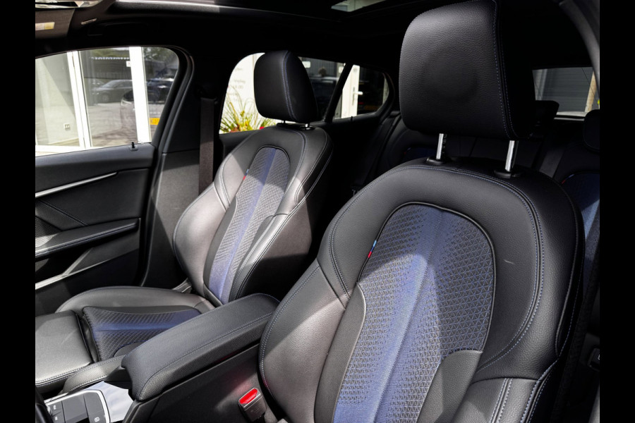 BMW 1-serie 118i M-Sport | Pano | NL-Auto | Leder + Sportstoelen | Camera | Stoelverwarming