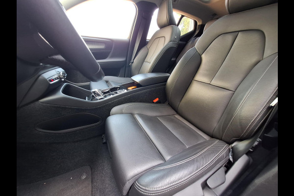 Volvo XC40 1.5 T5 Recharge Inscription | H&K audio | Panorama | Leder | Full LED | Camera |