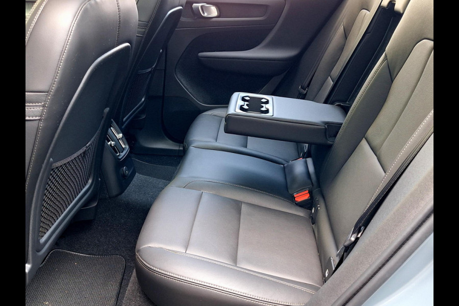 Volvo XC40 1.5 T5 Recharge Inscription | H&K audio | Panorama | Leder | Full LED | Camera |