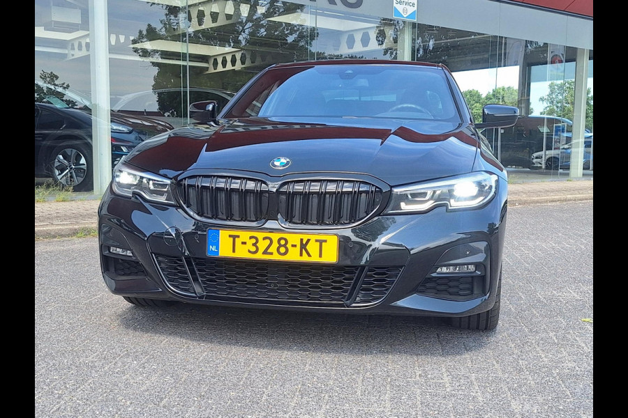 BMW 3-serie 330e M Sport | SOH: 88,8% |  Trekhaak wegklapbaar | Nieuwe banden | Climate  | CC | Leder Stof |