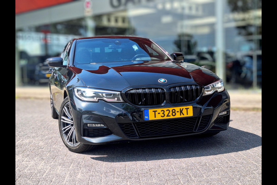 BMW 3-serie 330e M Sport | SOH: 88,8% |  Trekhaak wegklapbaar | Nieuwe banden | Climate  | CC | Leder Stof |