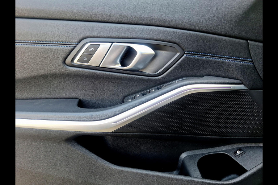 BMW 3-serie 330e M Sport | SOH: 88,8% |  Trekhaak wegklapbaar | Nieuwe banden | Climate  | CC | Leder Stof |