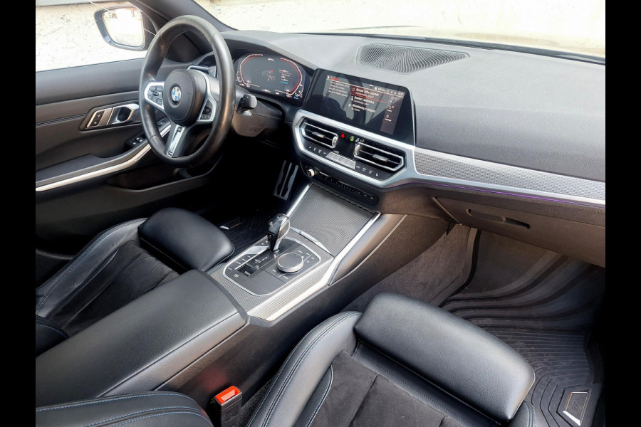 BMW 3-serie 330e M Sport | SOH: 88,8% |  Trekhaak wegklapbaar | Nieuwe banden | Climate  | CC | Leder Stof |