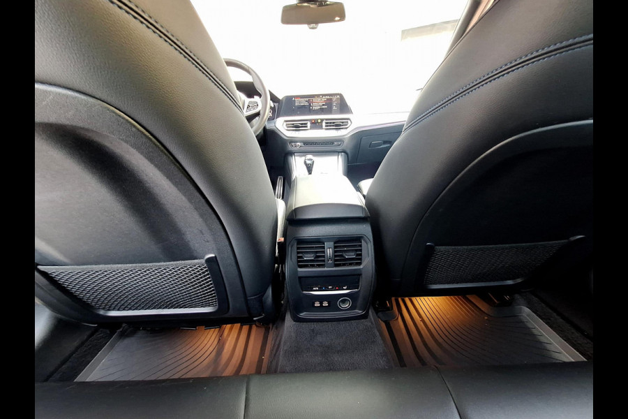 BMW 3-serie 330e M Sport | SOH: 88,8% |  Trekhaak wegklapbaar | Nieuwe banden | Climate  | CC | Leder Stof |