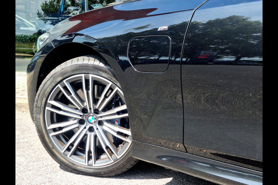 BMW 3-serie 330e M Sport | SOH: 88,8% |  Trekhaak wegklapbaar | Nieuwe banden | Climate  | CC | Leder Stof |