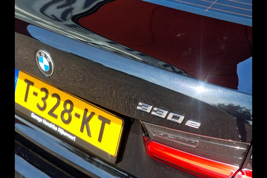 BMW 3-serie 330e M Sport | SOH: 88,8% |  Trekhaak wegklapbaar | Nieuwe banden | Climate  | CC | Leder Stof |