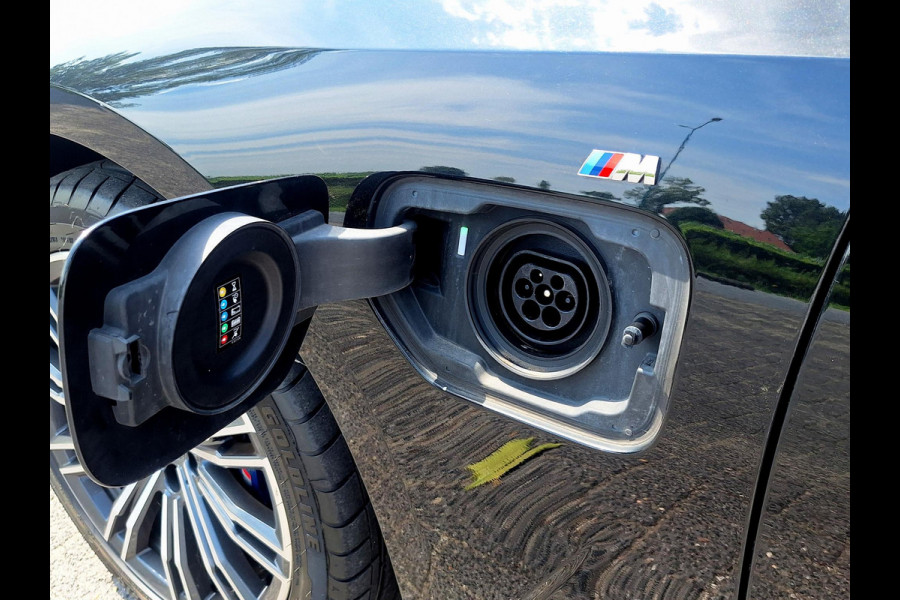 BMW 3-serie 330e M Sport | SOH: 88,8% |  Trekhaak wegklapbaar | Nieuwe banden | Climate  | CC | Leder Stof |
