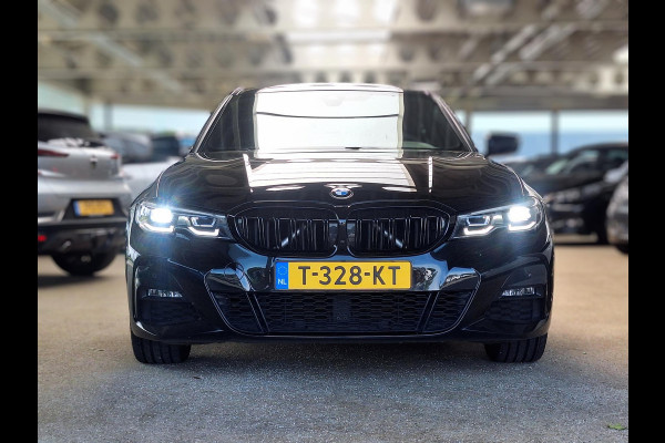 BMW 3-serie 330e M Sport | SOH: 88,8% |  Trekhaak wegklapbaar | Nieuwe banden | Climate  | CC | Leder Stof |