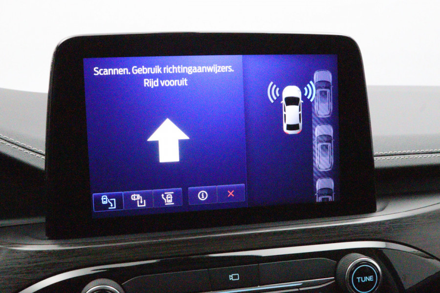 Ford Kuga 2.5 225 PK PHEV Vignale, Trekhaak, Panoramadak, Leder, B&O Sound, Winterpakket, Leder