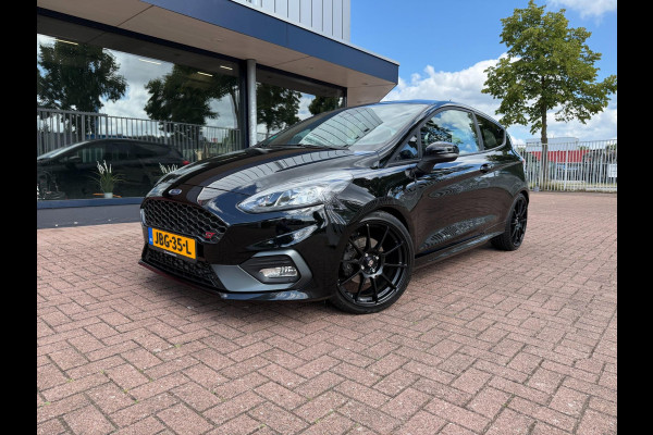 Ford Fiesta 1.5 ST 200PK | RECARO | CARPLAY | Cruise | B&O